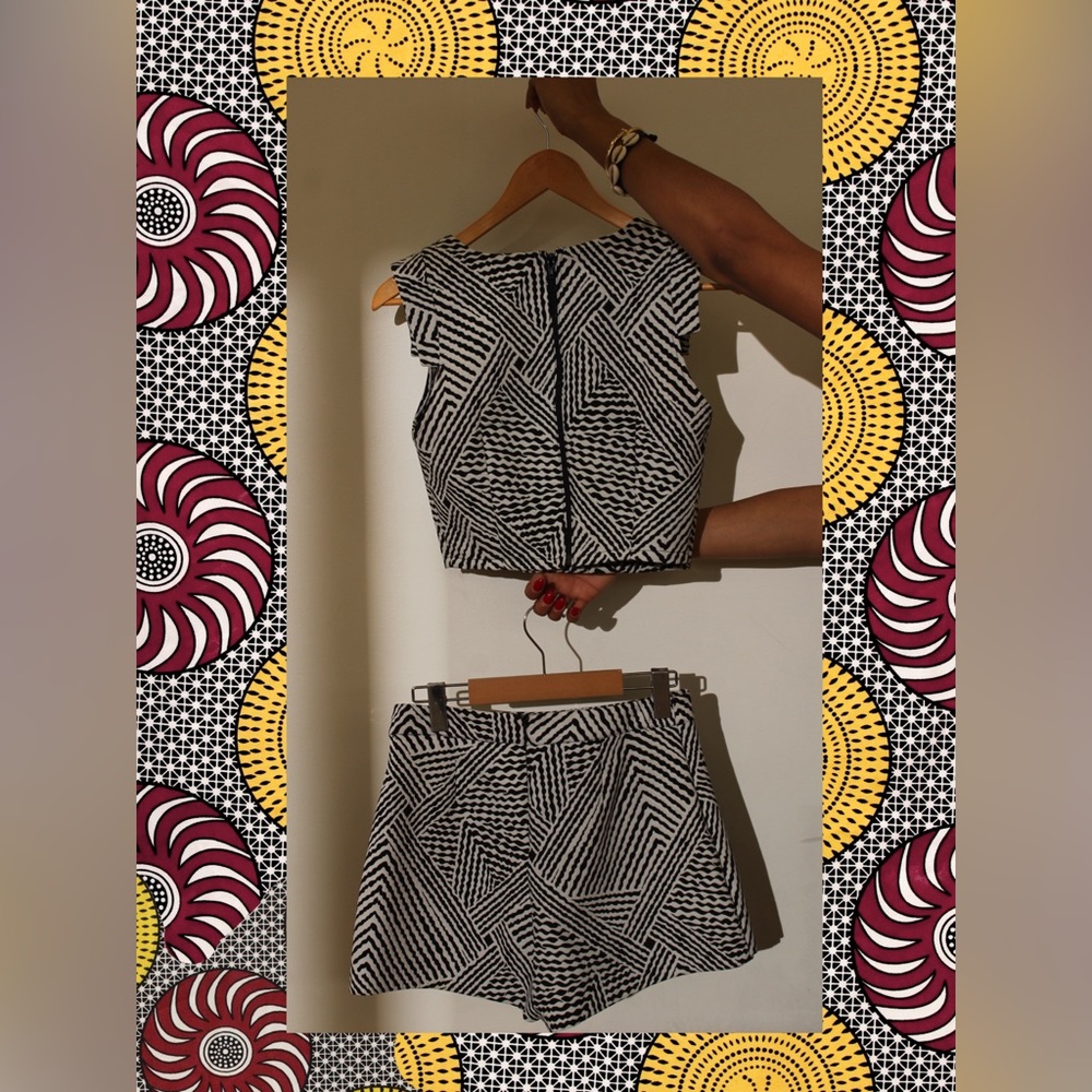 Printed two piece (Skort!) - Picture 2 of 2